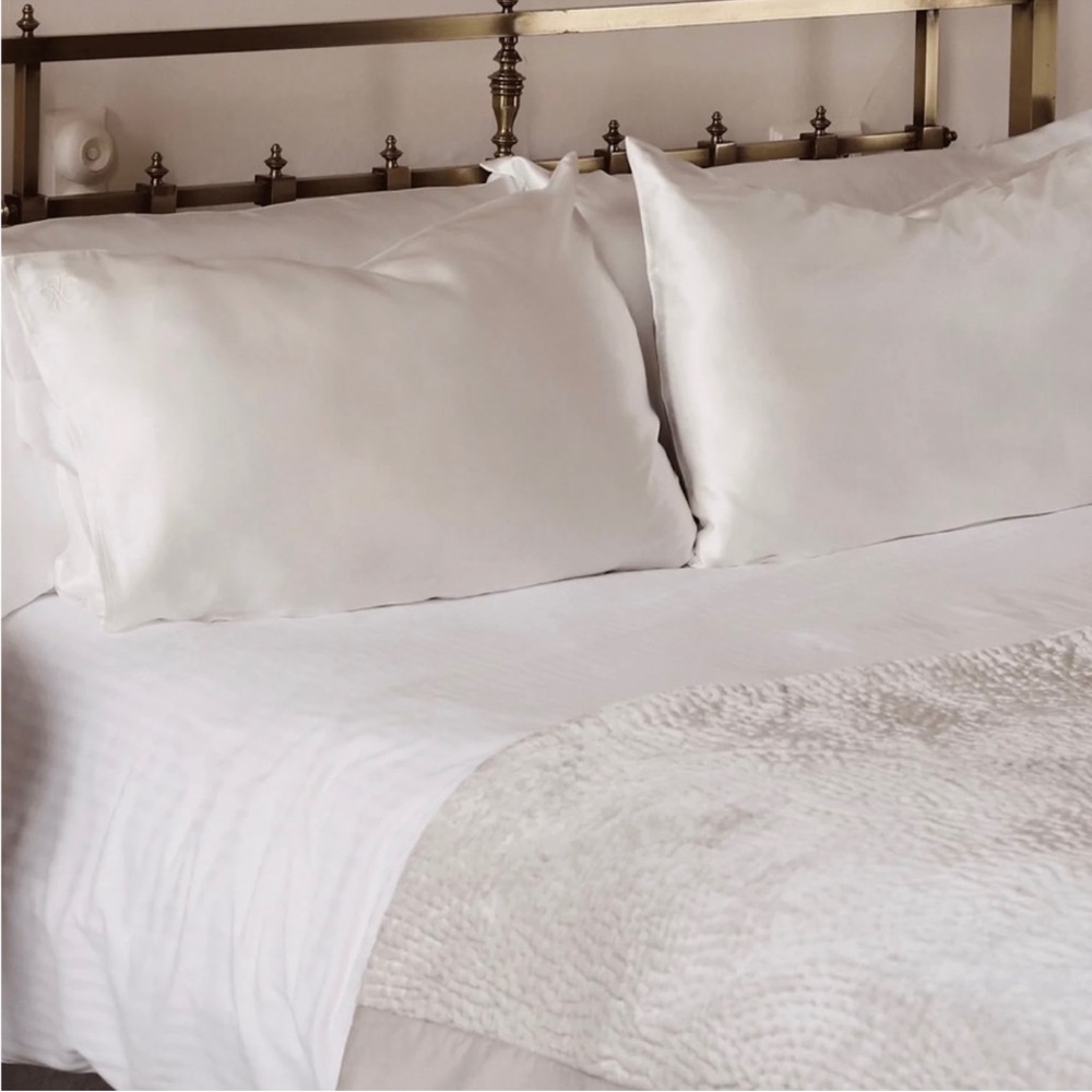 Privé Silk Pillowcase Slip
